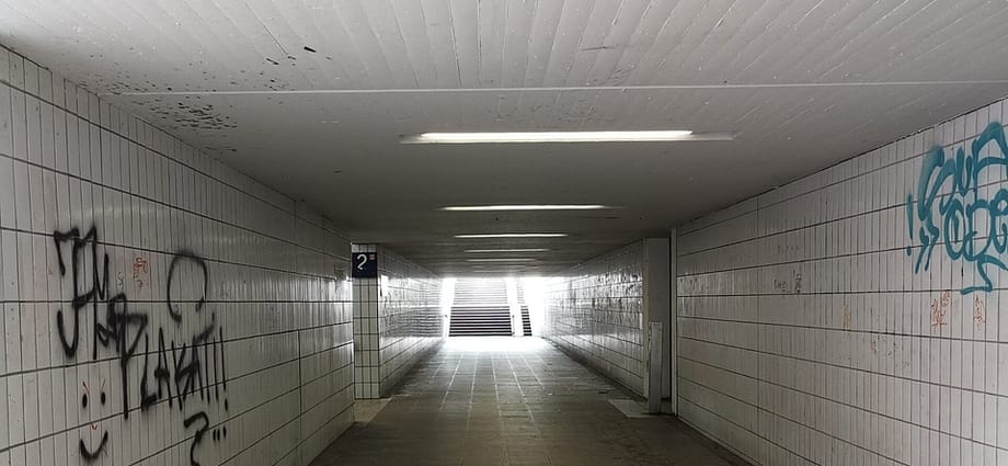 Neugestaltung der Unterführung am Bahnhof Worringen